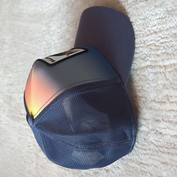 Goorin Bros Baller Armadillo Animal Farm Snapback Trucker Hat - Picture 2 of 6